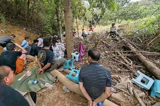 考察李提香等人？记者：国足教练组成员今晚现场观看浙江vs海港